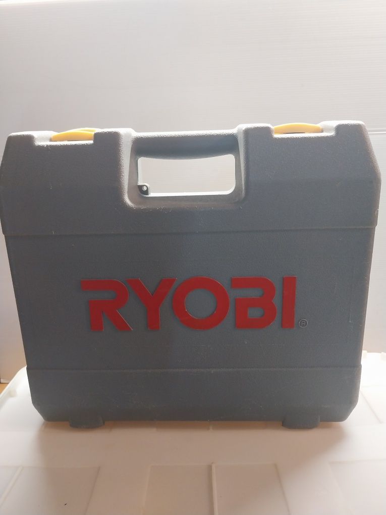 Berbequim de impacto RYOBI 1050W