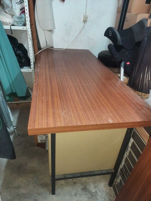 Secretária 1,60m com gavetas