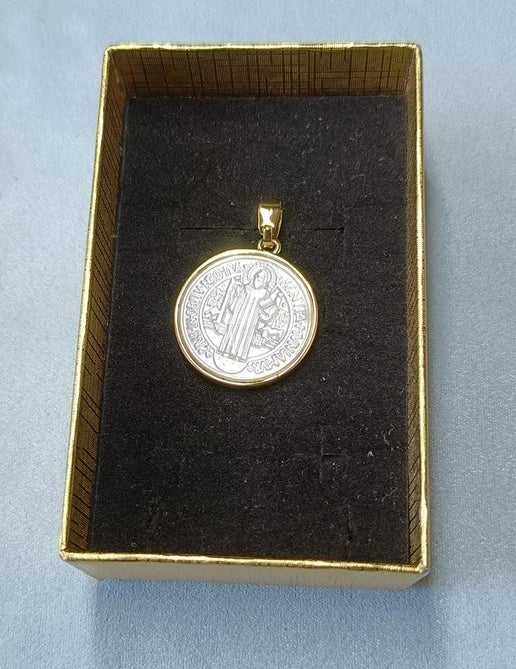 Medalha Santo Benedito - fio e medalha