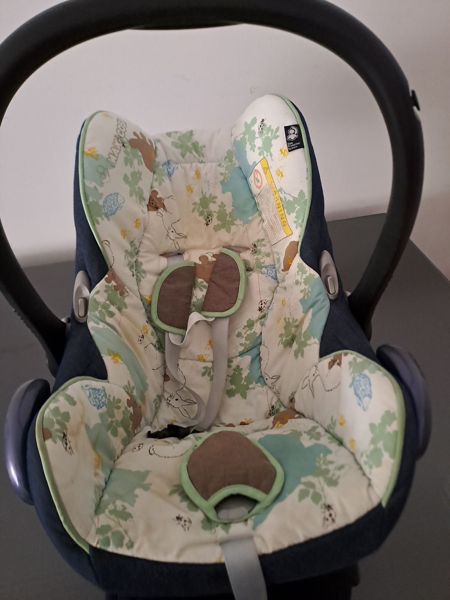 Conjunto carrinho quinny moodd e ovo maxi cosi