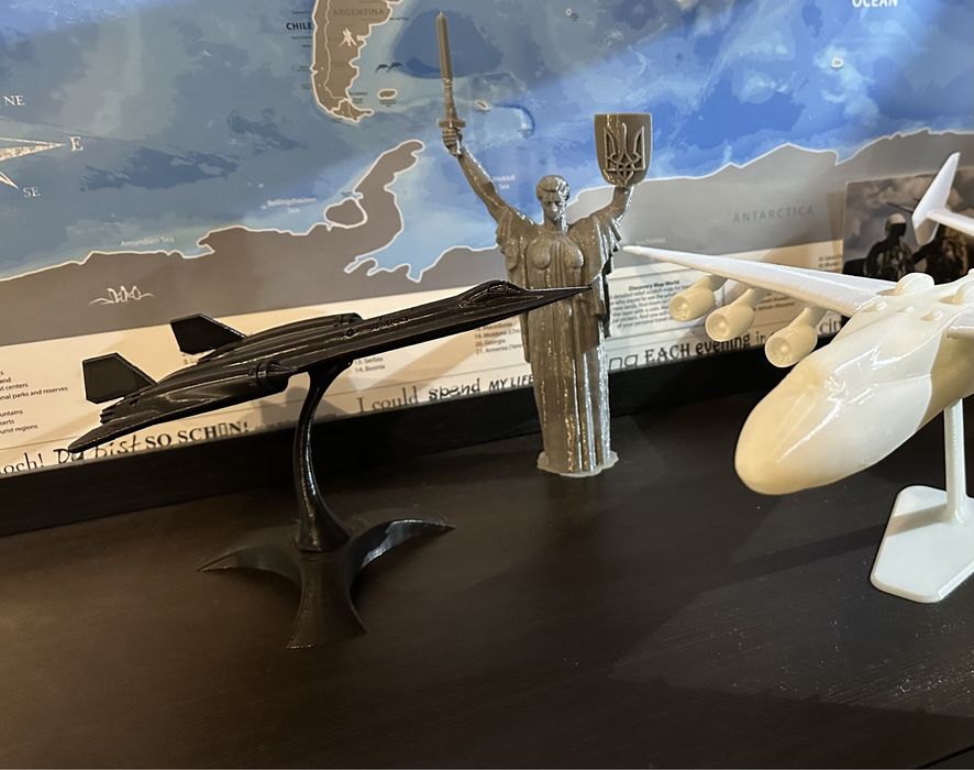 Фігурка SR-71 Blackbird. Можливий друк інших моделей