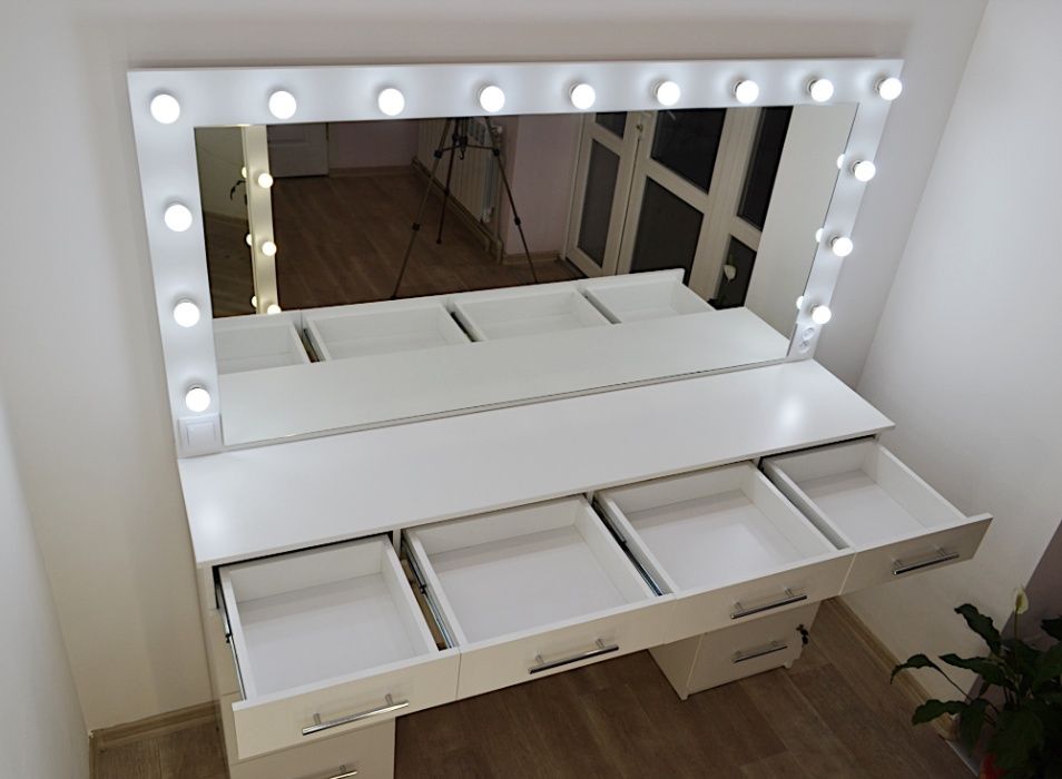 Макияжный гримерный визажный стол гримерное зеркало с подсветкой