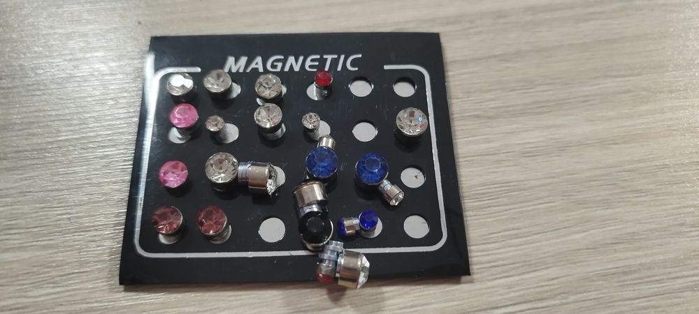 Kolczyki na magnes, zestaw