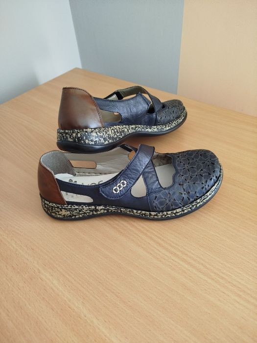 Туфлі для дівчинки