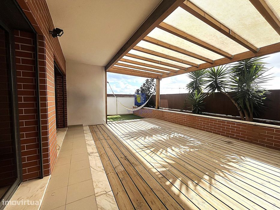 Excelente apartamento, para arrendamento com 3 quartos ampla sala e 2