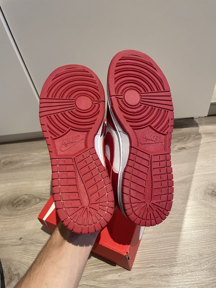 Nike Dunk Low Gym Red