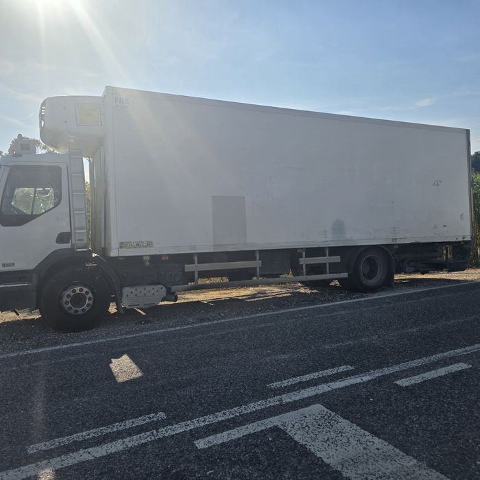 Camião Renault Premium 19T