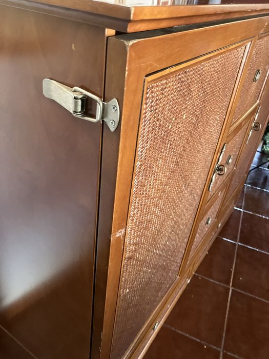 Movel em madeira vom cama de casal incluida