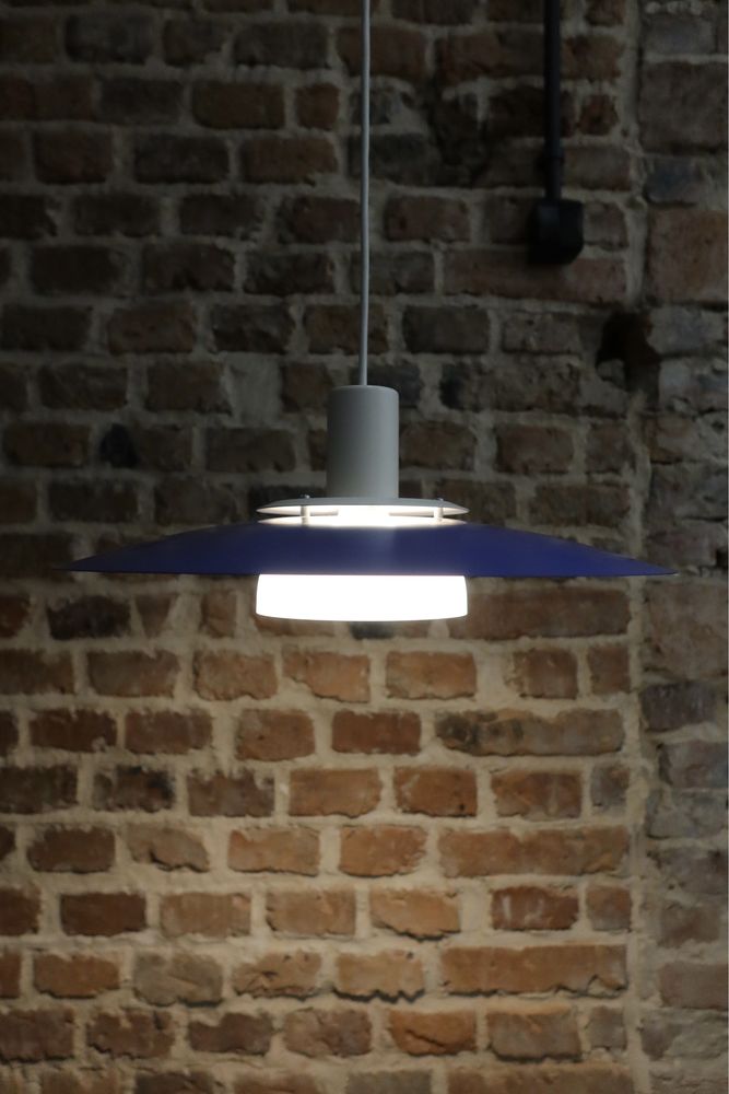 Niebieska Duńska lampa wisząca Design Light Tess space age vintage