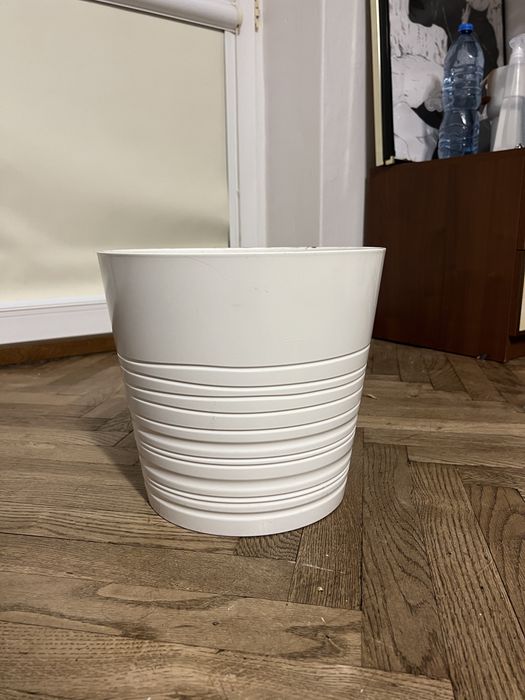 Duża ceramiczna biała donica, wazon, doniczka 30x27