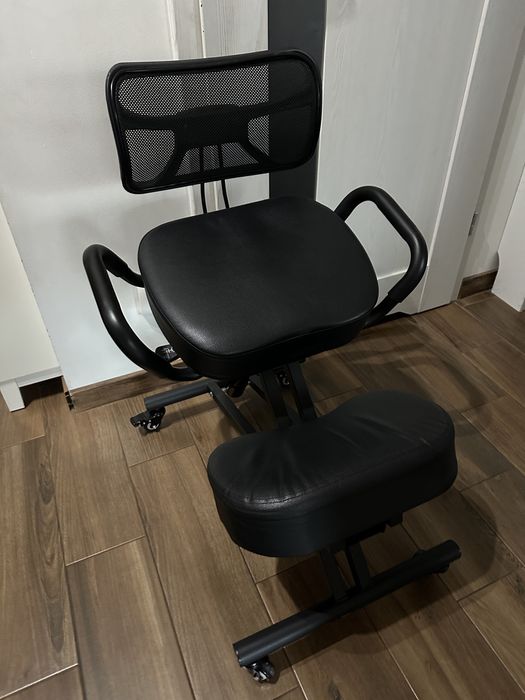 Klękosiad ergonomiczny z oparciem czarny do biura gabinet kosmetyczny