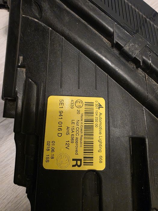 Lampa prawa Skoda Octavia 3 lift full led opis