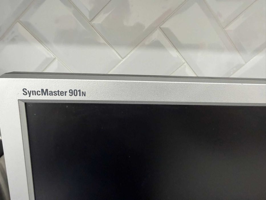Monitor Samsung 901N