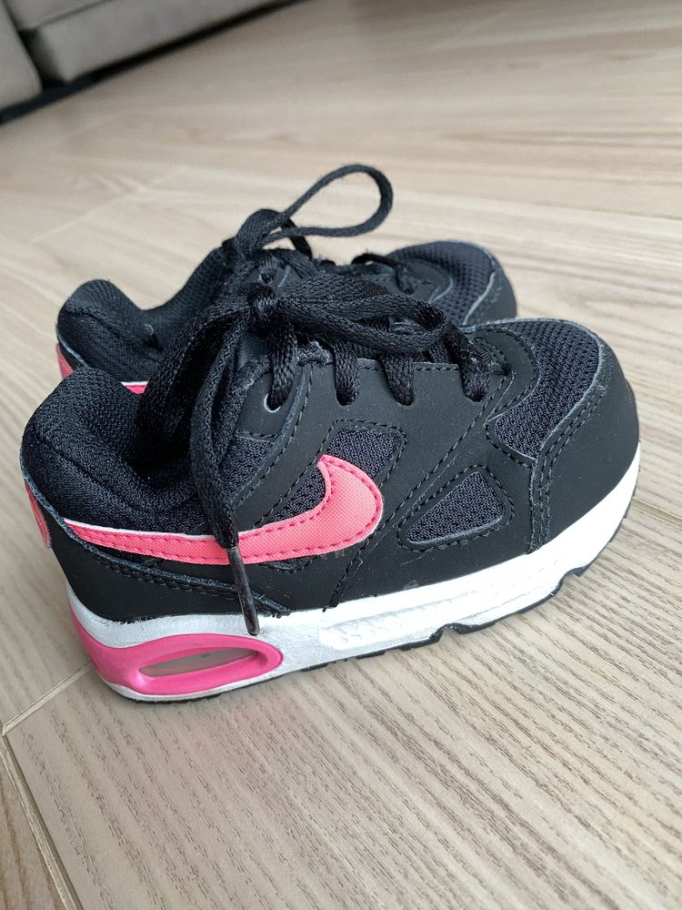 Кросівки Nike 22 р