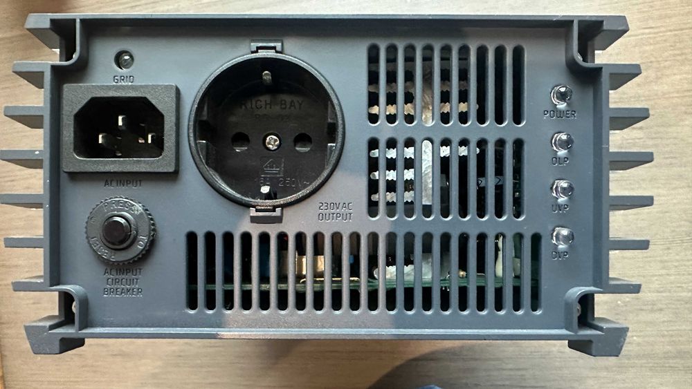Przetwornica pełny sinus 1000W Dometic WAECO Perfect Power PP1004