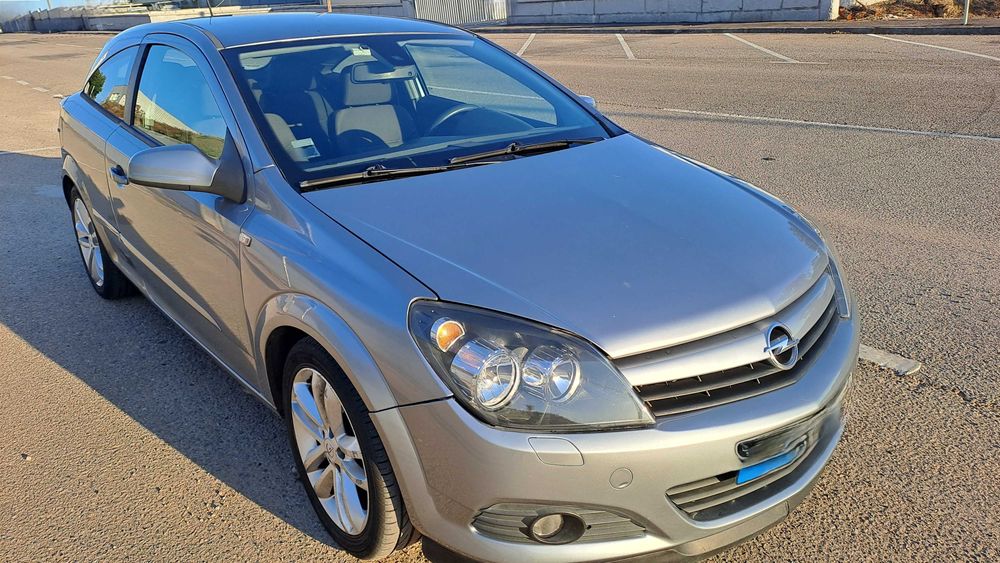 Opel Astra H 1.7 versão GTC