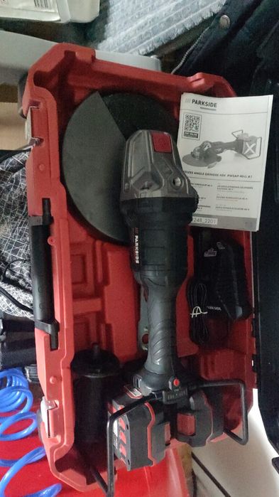 Duża szlifierka kątowa parkside