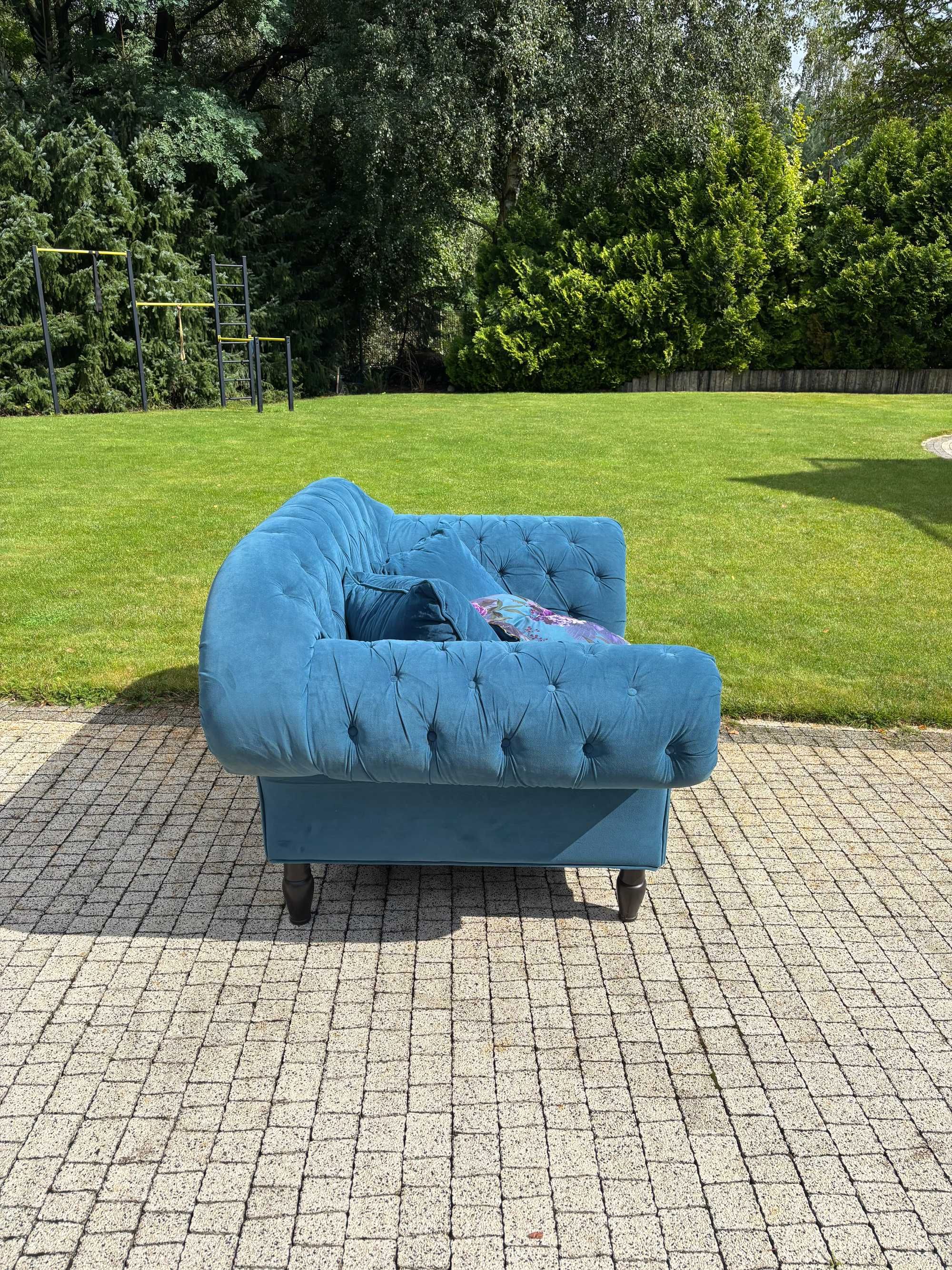 Sofa turkusowa ludwik