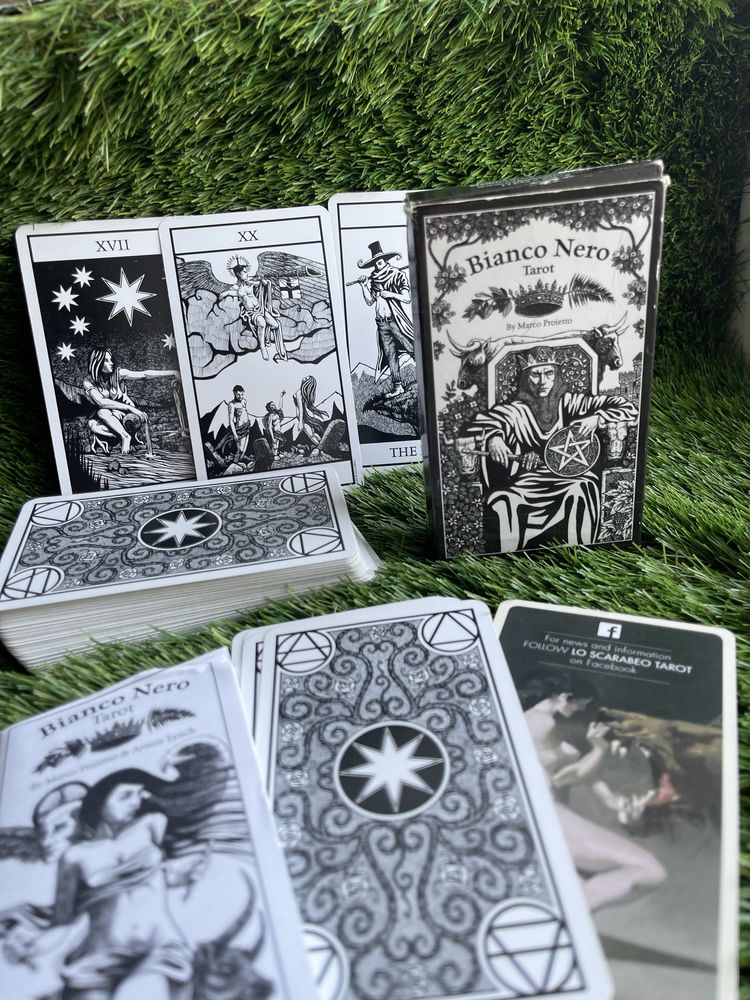 Карты Черно-белое Таро | Bianco Nero Tarot. U.S. Games Systems