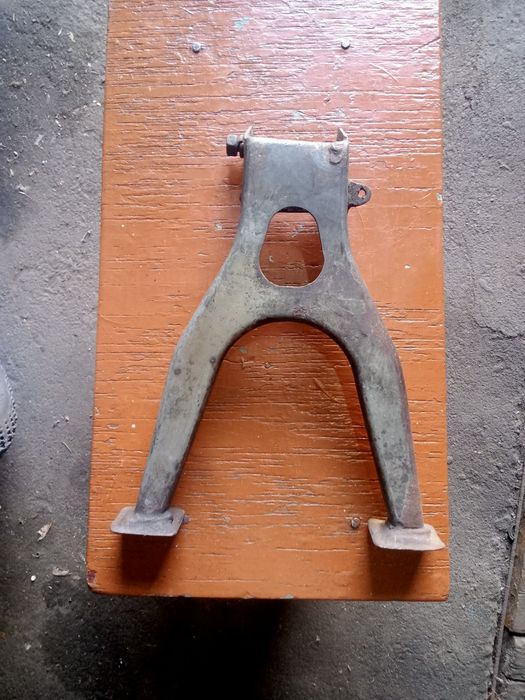 Центральная подножка мопеда(мокика) Рига