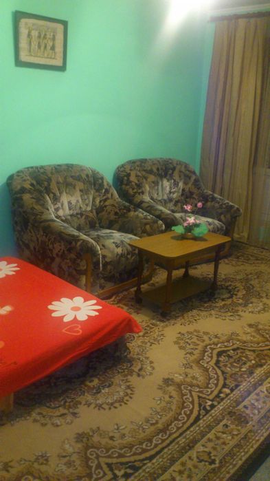 Диван і 2 крісла по 3200 - комплект м`яких меблів б/у в гарному стані