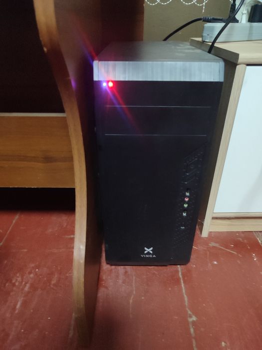 Продам игровой ПК  видеокарта Radion RX 580. ОЗУ 10. SSD 500GB.