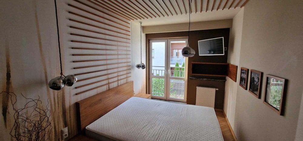 Wynajmę mieszkanie na ul. Ruczaj z 2 miejscami postojowymi w garażu