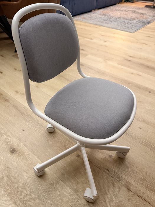Dziecięce krzesło biurowe ÖRFJÄLL Ikea stan idealny