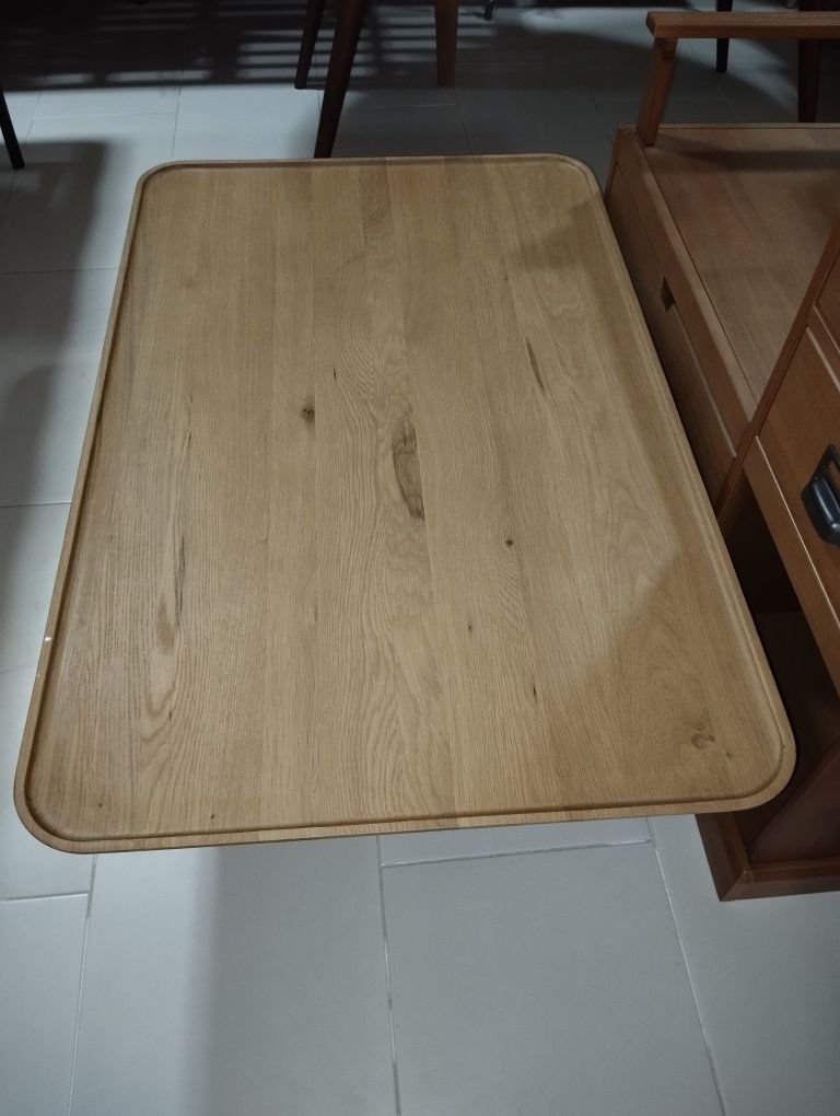 Mesa de centro em carvalho