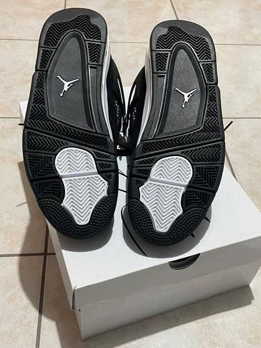 Buty meskie Mokasyny Jordan_4_Retro_White_Thunder R.40