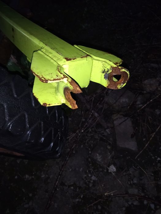 Продам дышло телеги жатки Claas