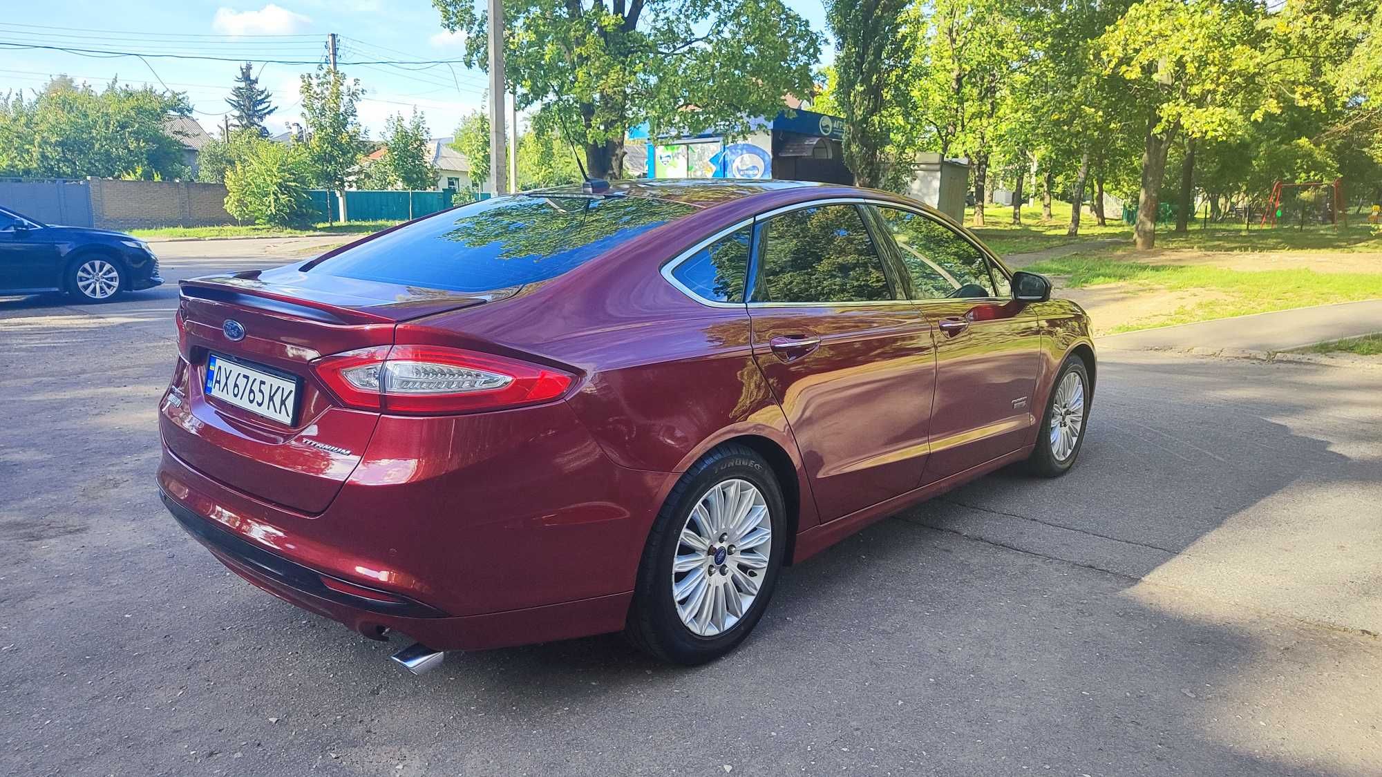 Ford Fusion Titanium PHEV 2014