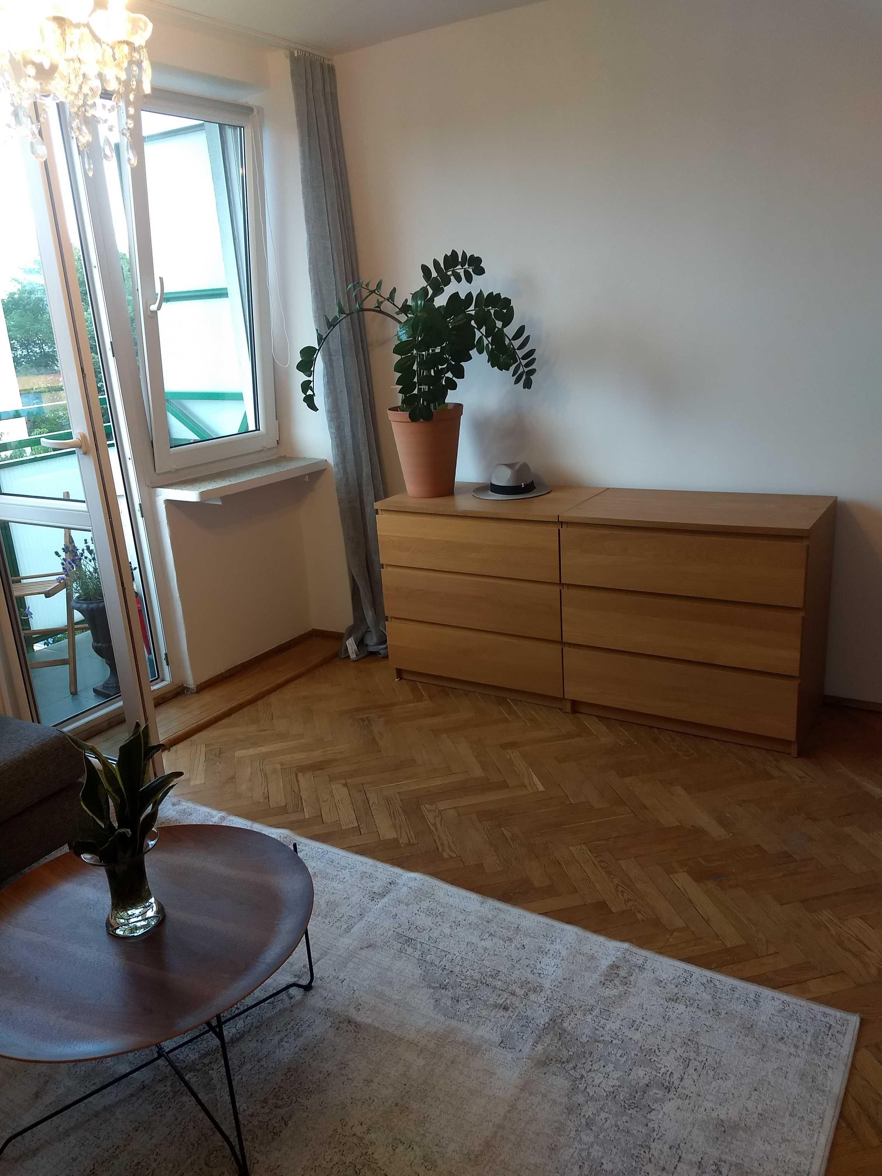 Kawalerka z balkonem przy stacji metra Pole Mokotowskie
