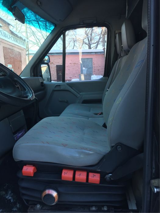 VW LT 35  2006р. 2.5 80kw довга база конд