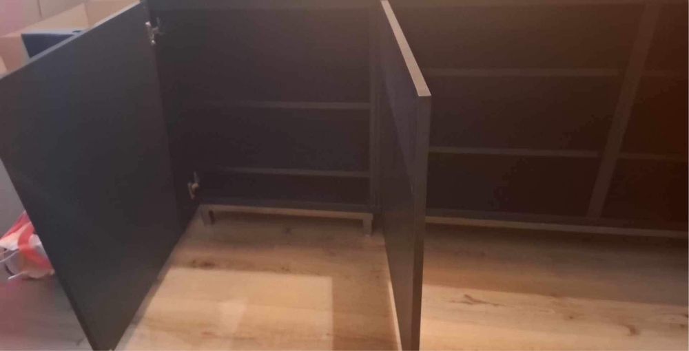 Aparador preto ikea com vidro