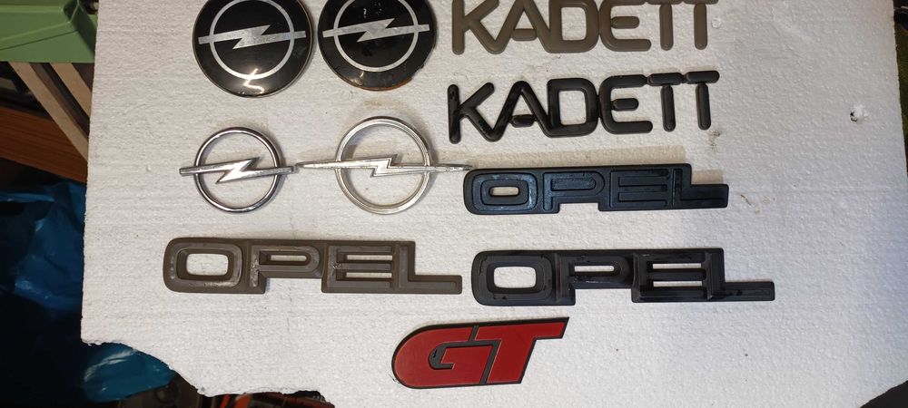 Emblemas vários carros antigos