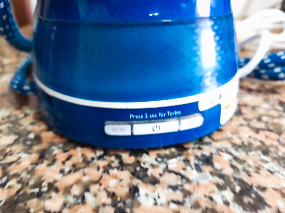 Ferro de engomar com caldeira Philips