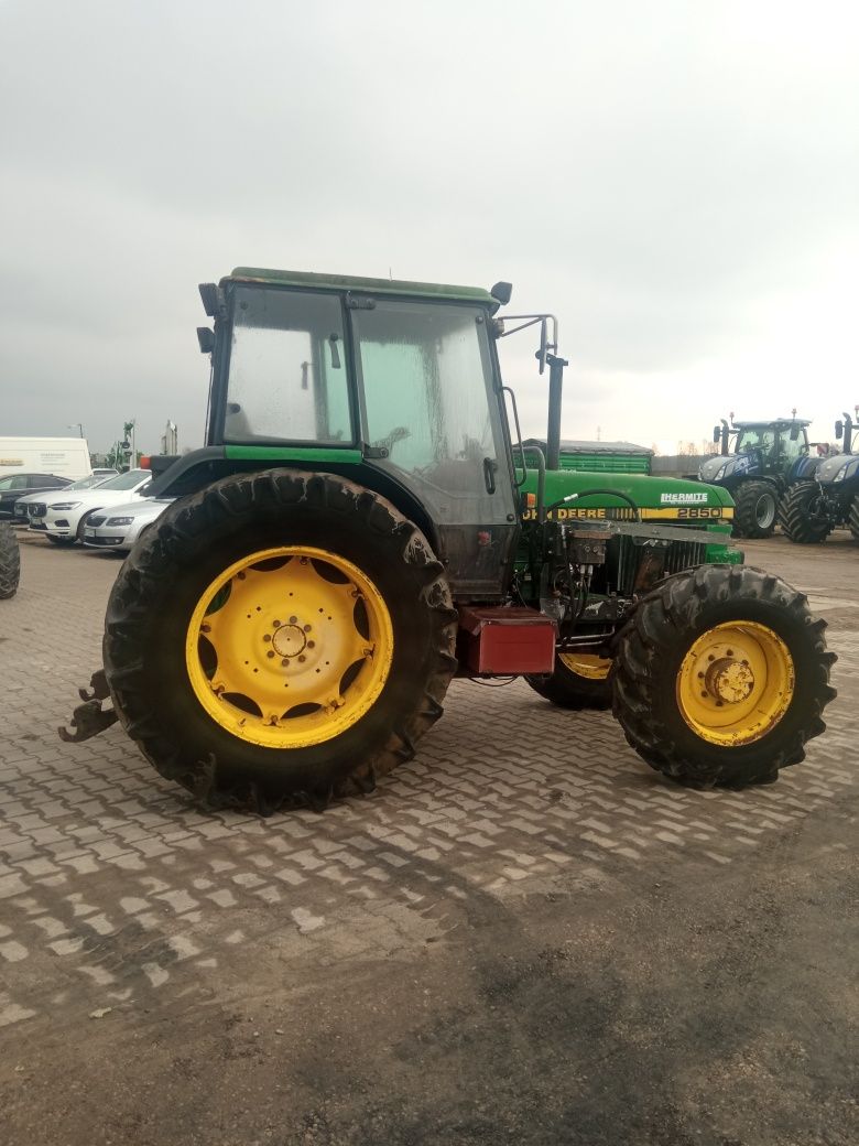 John Deere 2850 z adaptacją