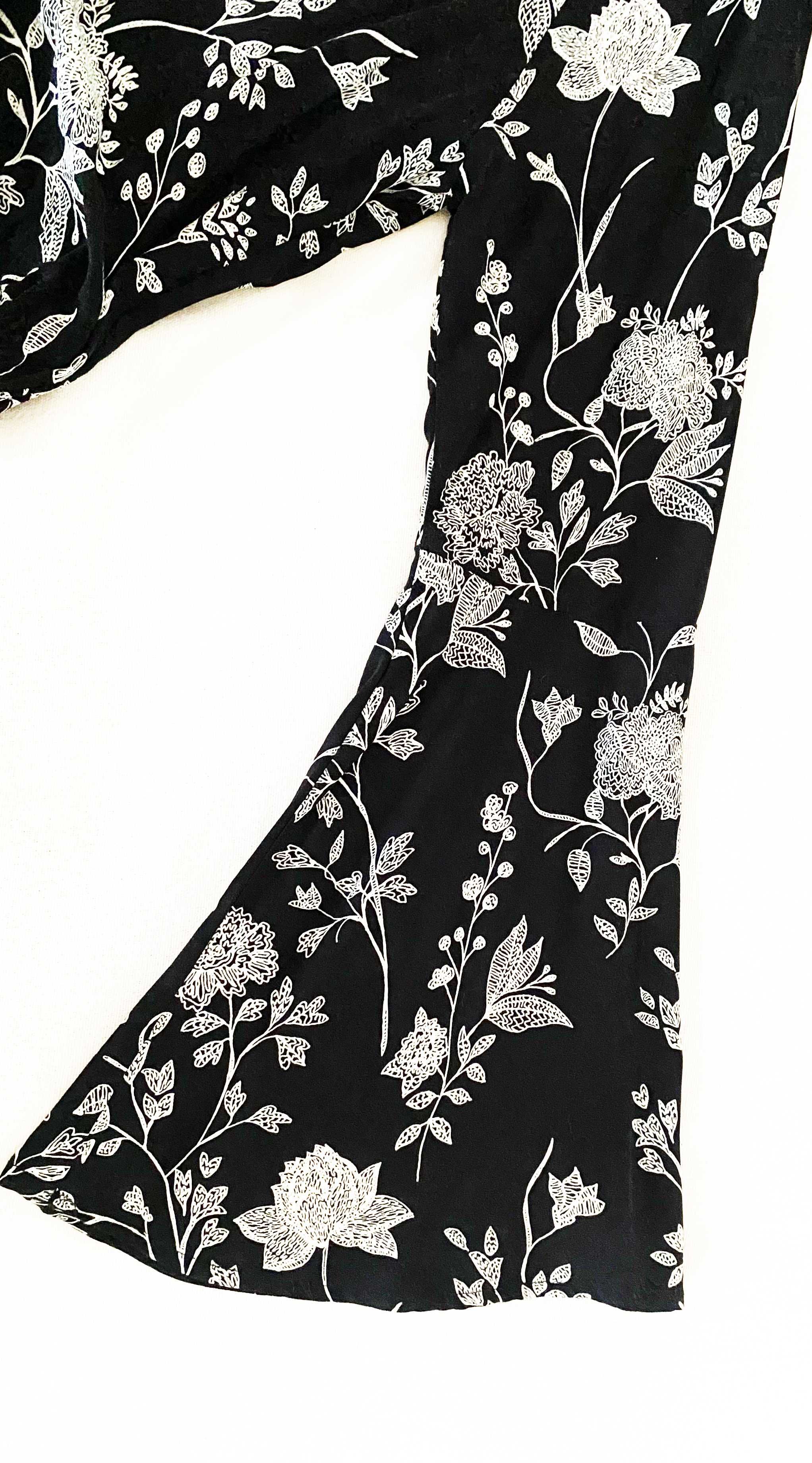 Kombinezon letni H&M 36/s z długim rękawem, czarny w kwiaty