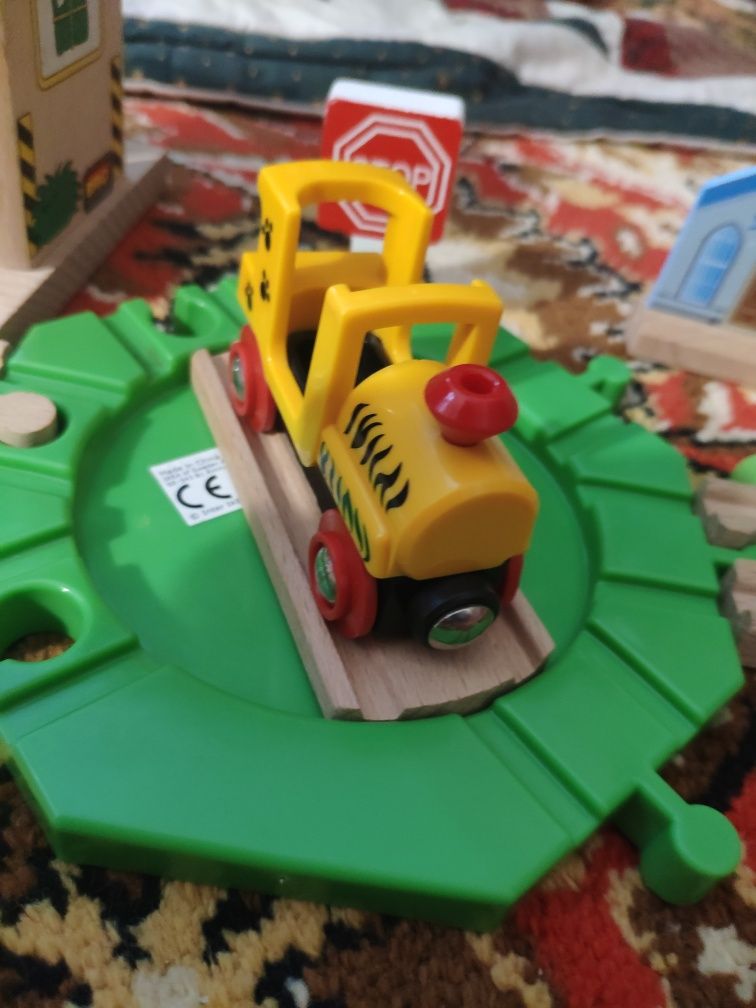 Поезд, паровоз Brio к деревянной железной дороге