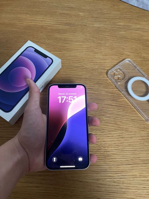 iPhone 12 fiolet