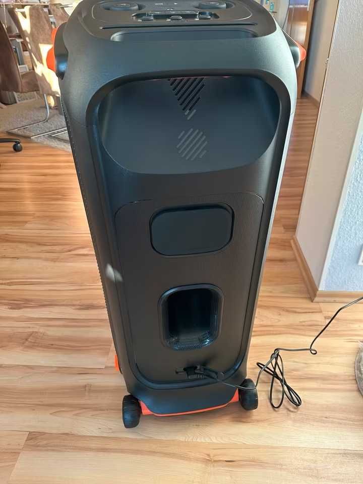 Coluna de som JBL Partybox 710 – Em excelente estado