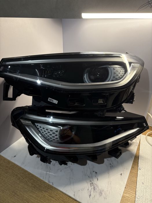 Фари Volkswagen ID 4