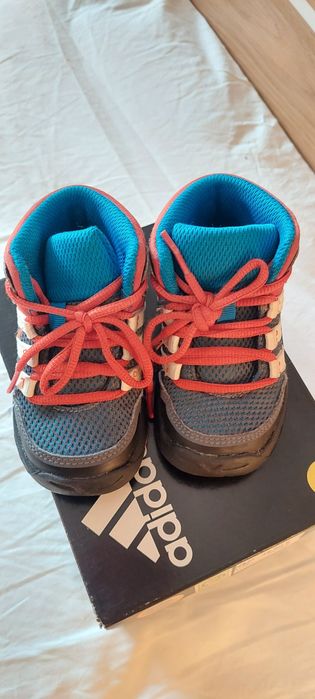 Sapatinhas adidas