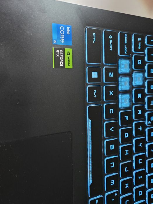 MSI Cyborg 15 A12 + Podkładka chlodzaca + Monitor 24' LG 144 Hz