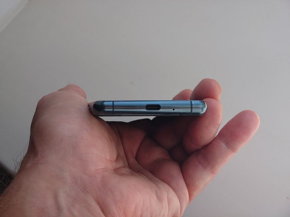 Sony Xperia 5 iii mark 3 зелена полоса
