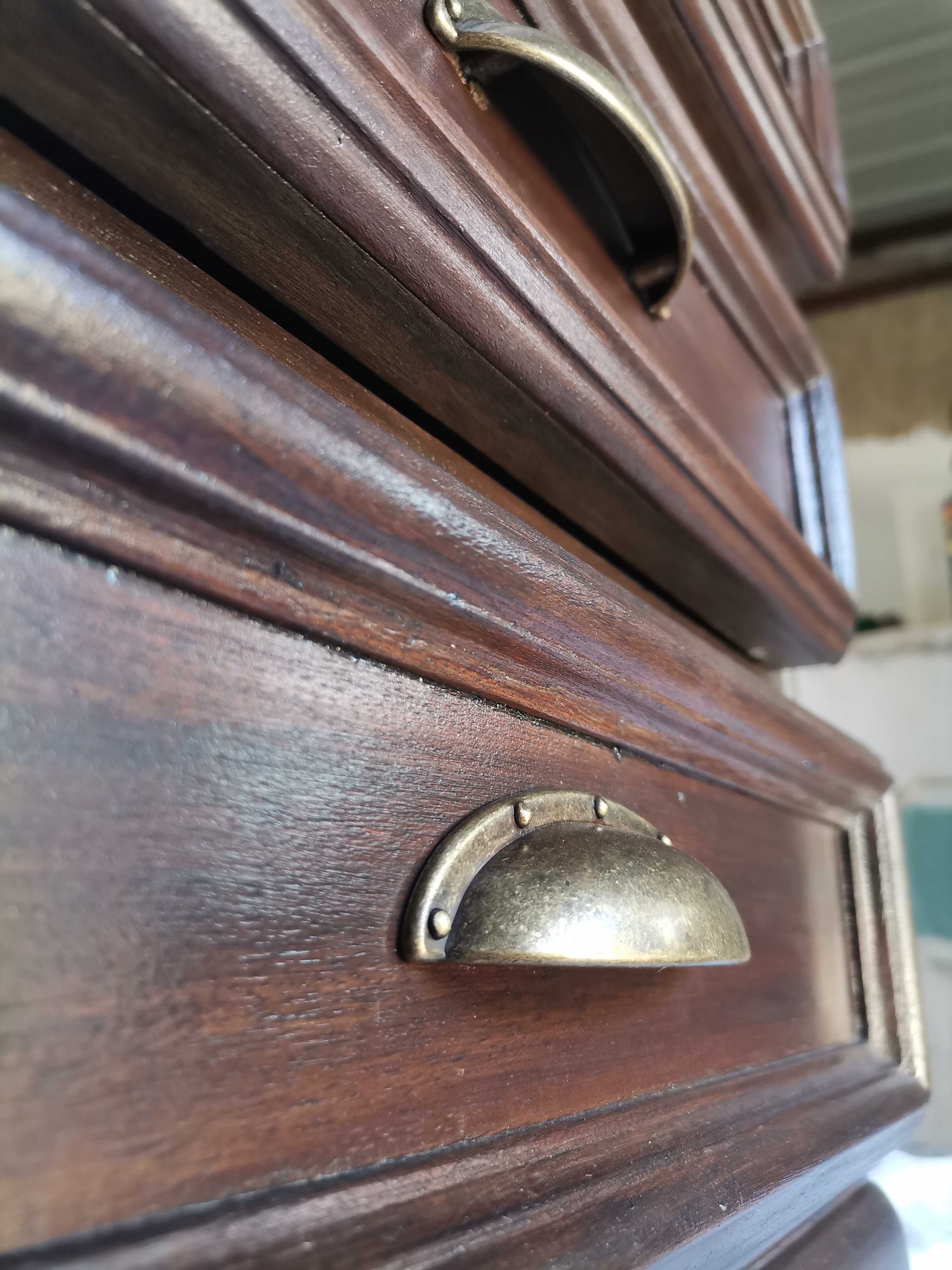 Mesa de cabeceira ou apoio