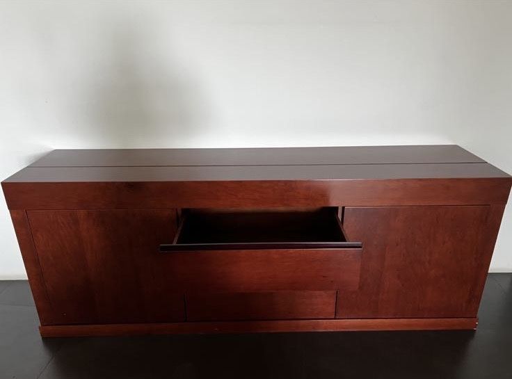 Aparador em madeira exotica