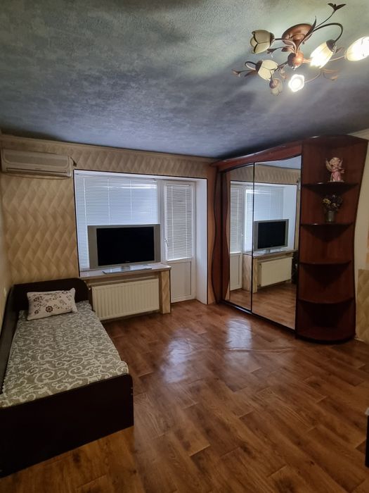 Здам подобово квартиру в самому центрі міста,ціна 700 грн с человека,