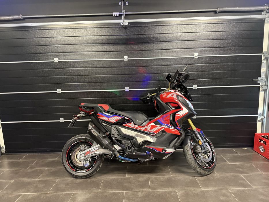 Honda X-ADV 750 DCT wystrojona Akrapovic - przelot dużo dodatków